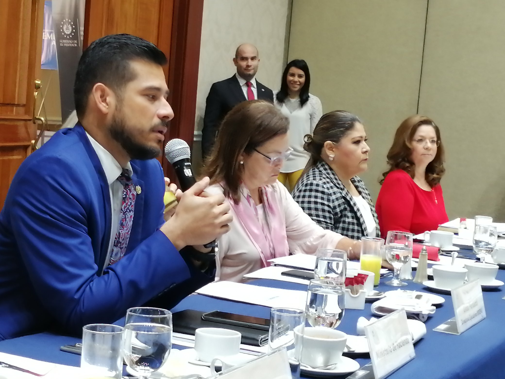 Gobierno se compromete a recuperar fondos para proyectos a favor de las mujeres gobierno-se-compromete-a-recuperar-fondos-para-proyectos-a-favor-de-las-mujeres